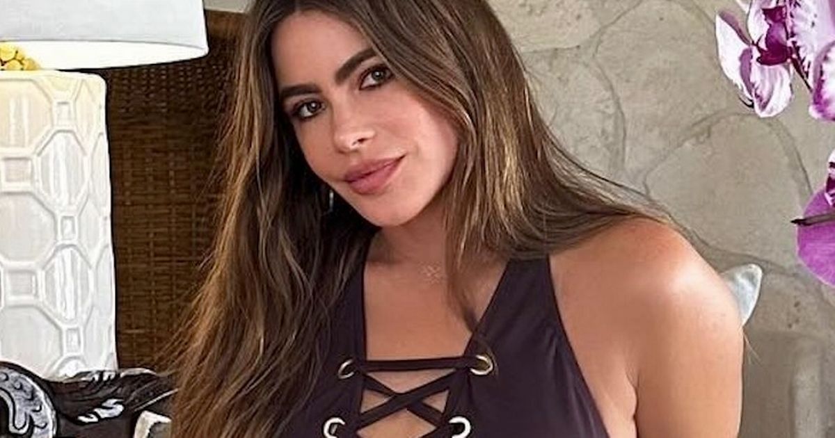 Sofia Vergara Stuns in Corset Swimsuit - Summer Ready and Gorgeous!