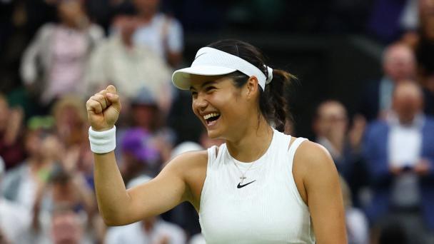 Emma Raducanu's Wimbledon Miracle: How She Cast a Spell on Maria Sakkari!