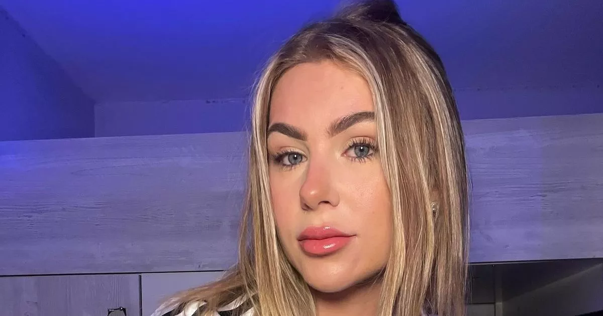 Influencer Boxer's Mum Prefers Adult Film Career Over Risky Fights