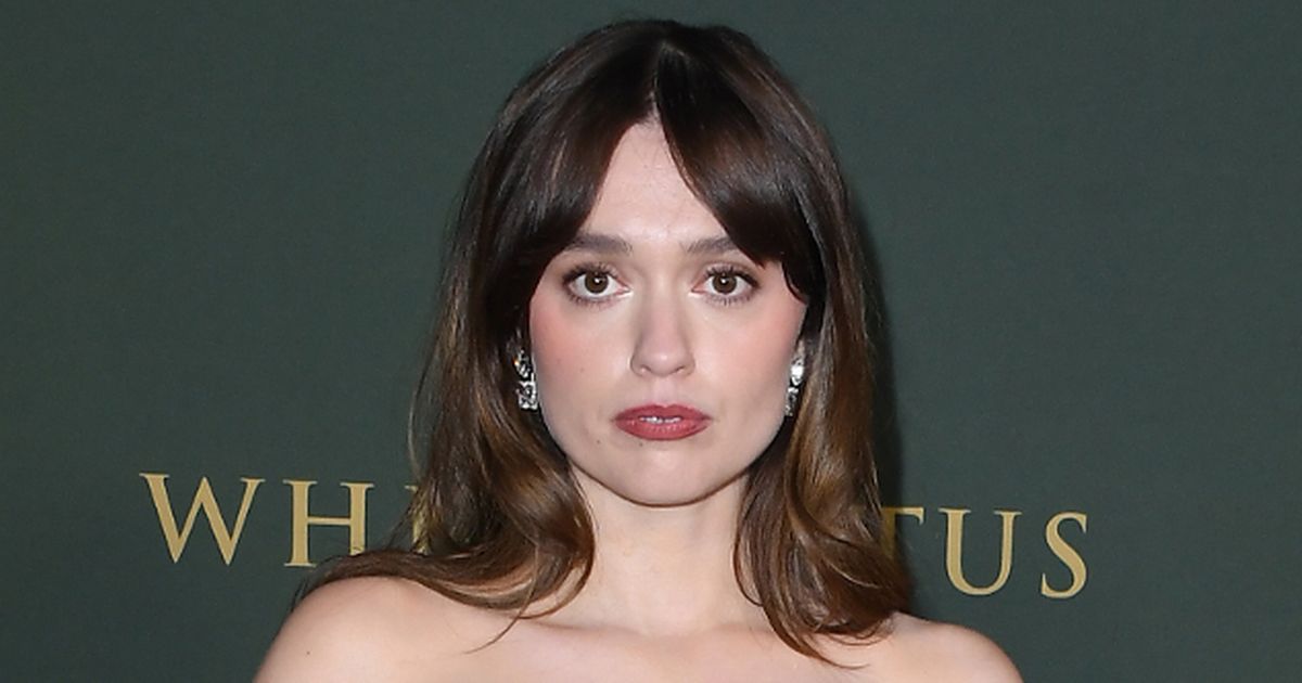 Aimee Lou Wood's Fans Shocked to Discover Her Sister is a Makeup Star Too!